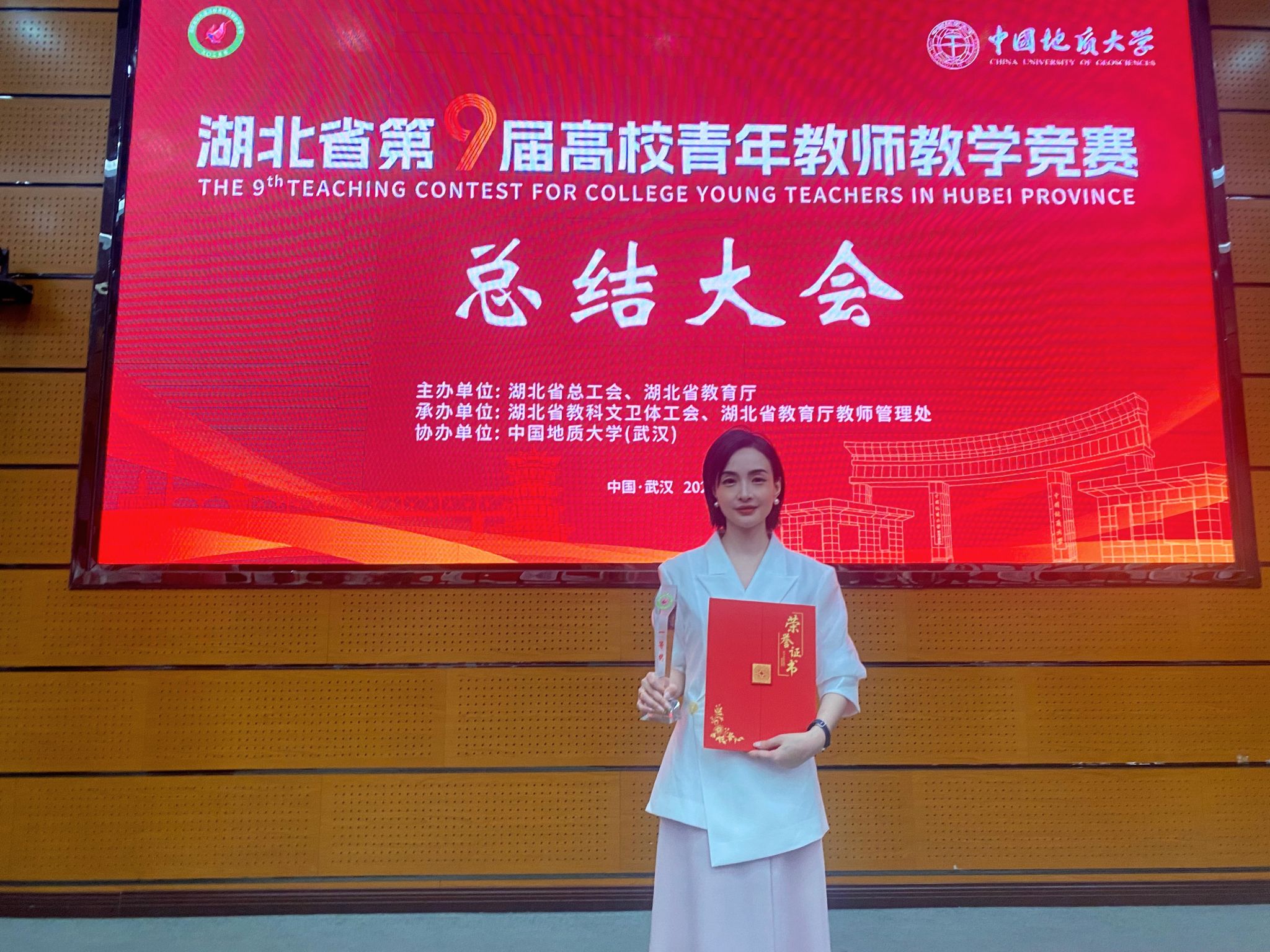 9EA99105F78B2399E3C7B6FEF3F_3AB572DE_7593E