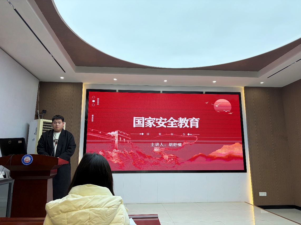 6778D804EF5B3A5E44196F4480D_0A344FF4_40F8F