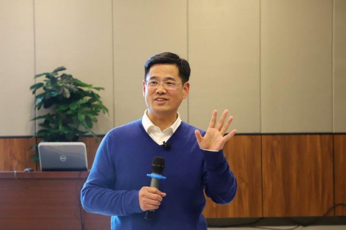 05B324DD302375FAA541D2438C6_12D7B550_149C93